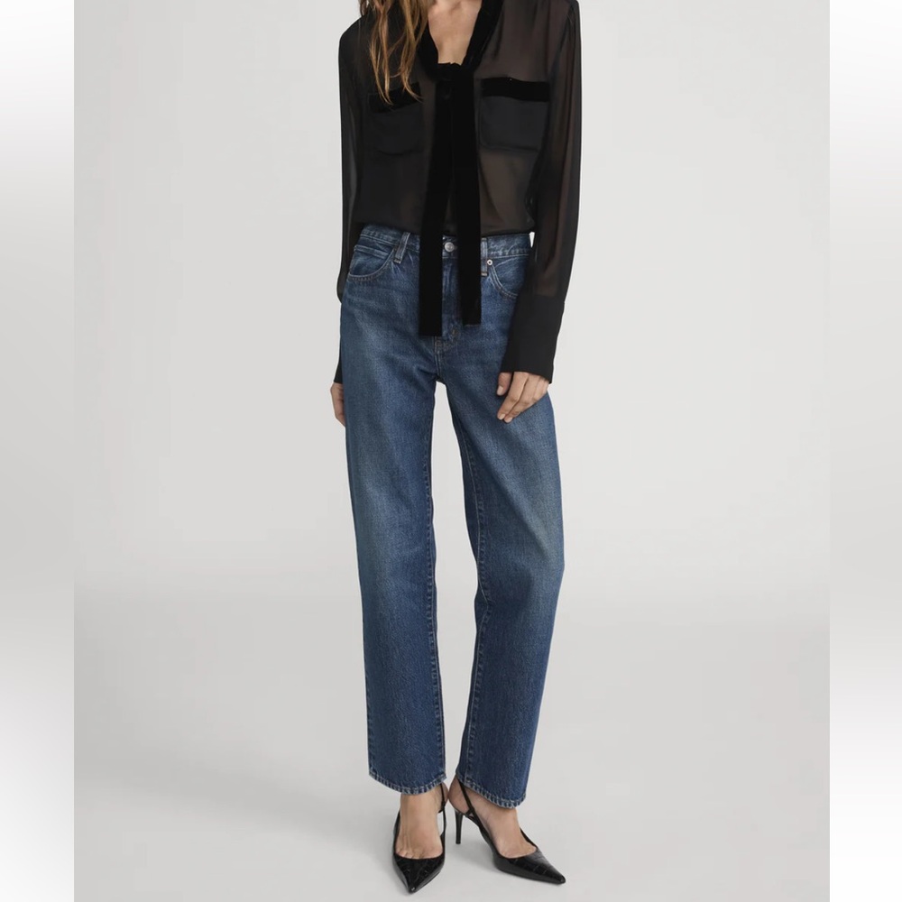 MAKE AN OFFER - FRAME Denim The Hang Dark Rinse Wash Jeans